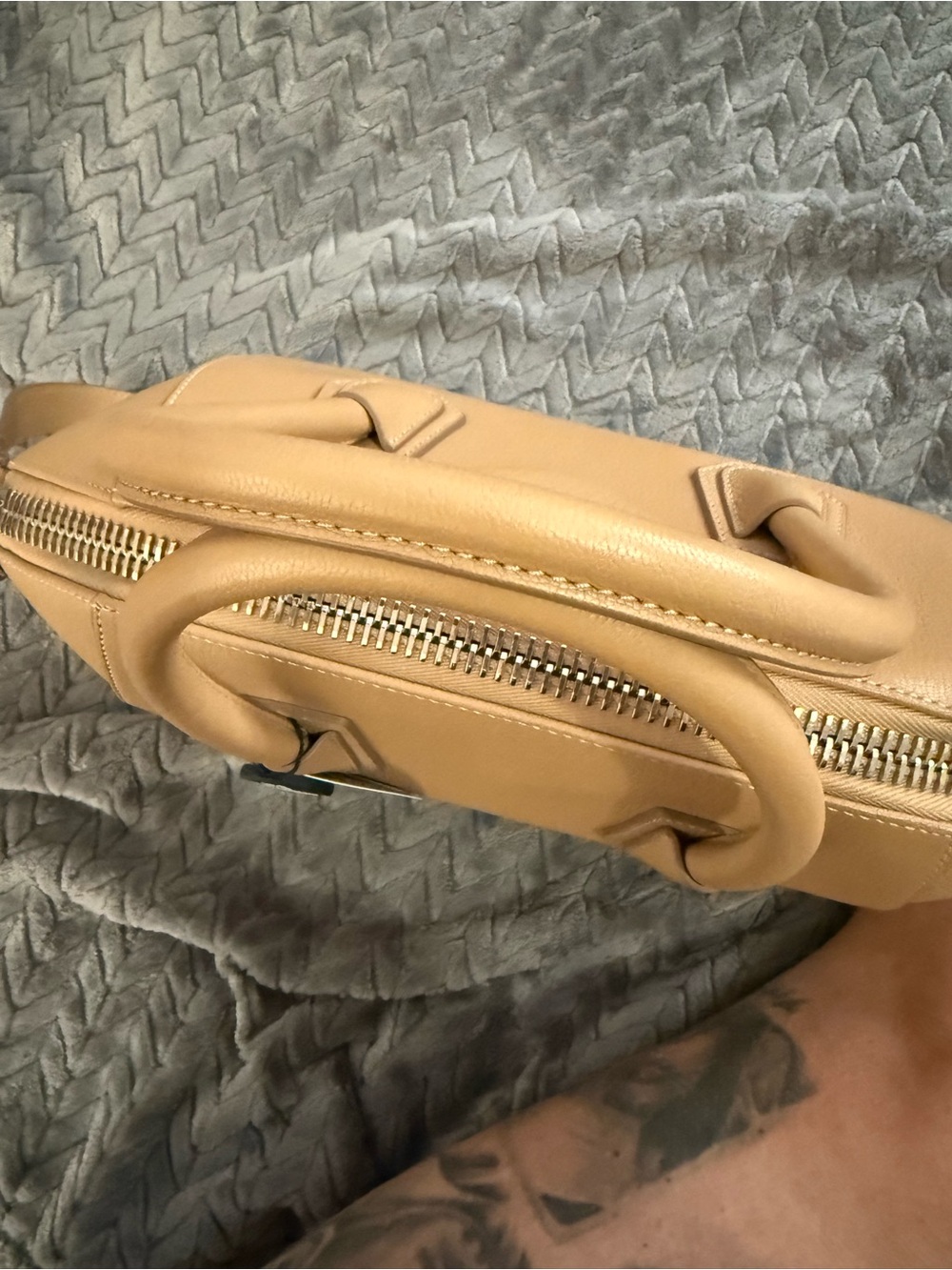 Givenchy Mini Antigona Satchel in Camel - Picture 2 of 6